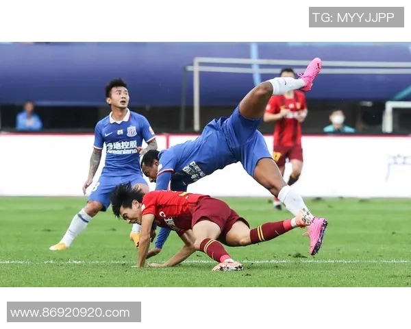 河北华夏迎战石家庄永昌激烈对抗再掀足球激情之战 河北华夏迎战石家庄永昌激烈对抗再掀足球激情之战